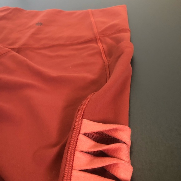 NWOT Athleta salutation Stash Pocket II Twist 7/8 Leggings - Picture 5 of 9